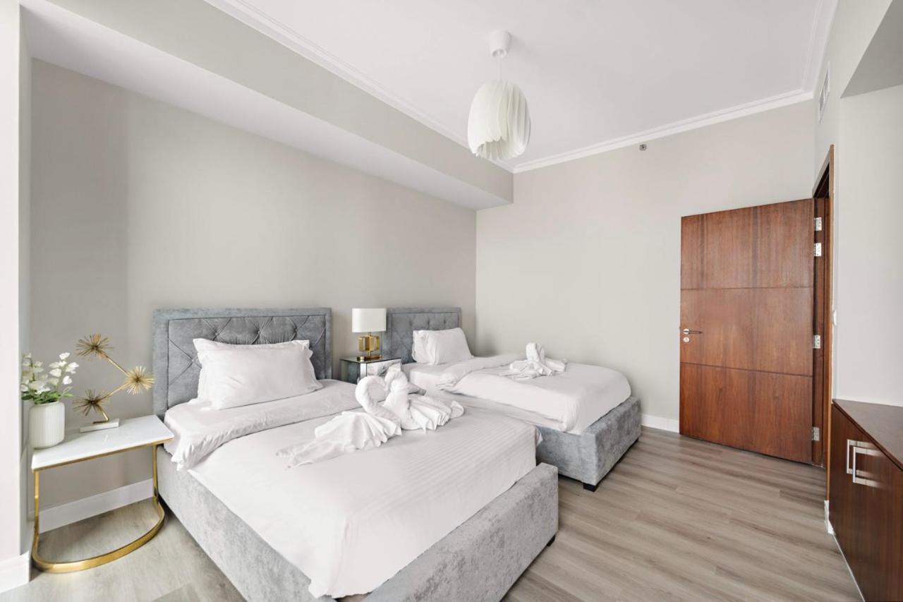 First Class 3Br With Full Burj Khalifa And Fountain View Dubai Exterior foto
